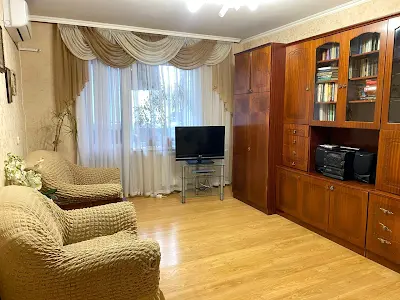 квартира по адресу Александра Мишуги ул., 1/4