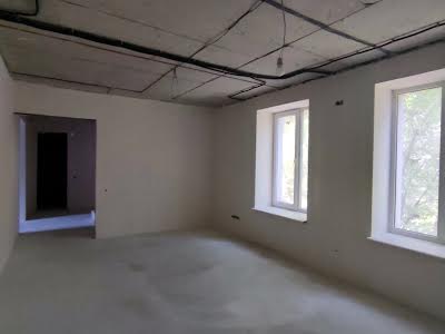 комерційна за адресою Водогінна вул., 2а