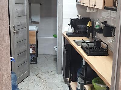 коммерческая по адресу Василия Тютюнника ул. (Анрі Барбюса), 28а