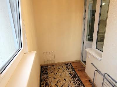 квартира за адресою Грушевського вул., 27