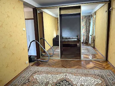 квартира за адресою Романа Ратушного вул. (Волгоградська), 13