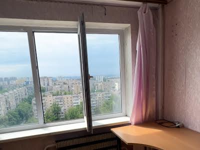 квартира за адресою Ореста Левицького вул. (Академіка Курчатова), 21