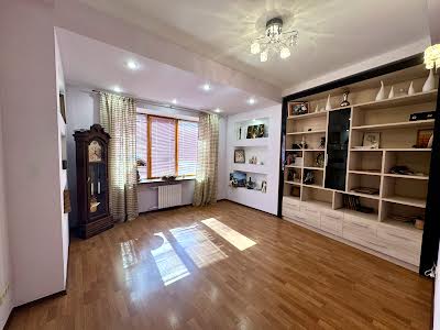 квартира за адресою Тіниста вул., 15