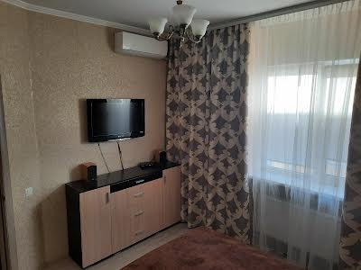 квартира за адресою Космонавтів вул., 18