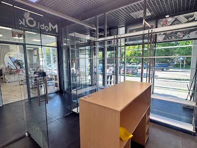 коммерческая по адресу Зубровская ул., 38