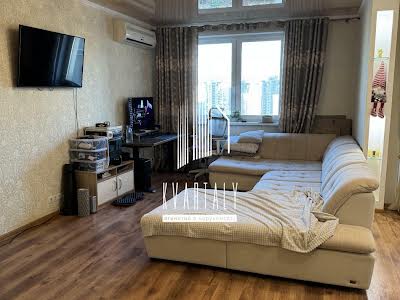 квартира за адресою Патріарха Мстислава Скрипника вул., 40