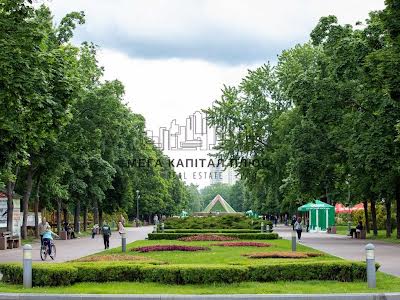 квартира за адресою Київ, Князя Романа Мстиславича вул. (Жмаченка генерала), 4