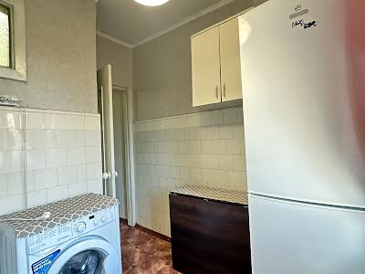квартира за адресою Любомира Гузара просп. (Космонавта Комарова), 30/28