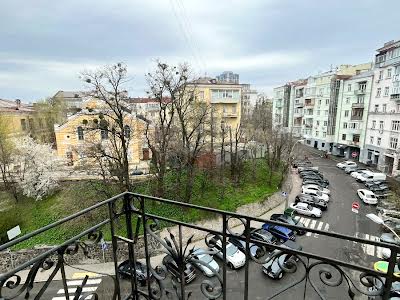 квартира по адресу Круглоуниверситетская ул., 14