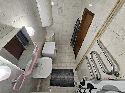 квартира за адресою Василя Тютюнника вул. (Анрі Барбюса), 22-26
