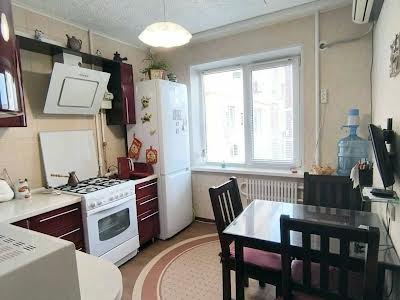 квартира за адресою Героїв просп., 32