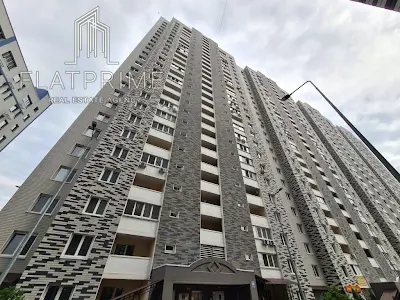 квартира за адресою Ревуцького вул., 54