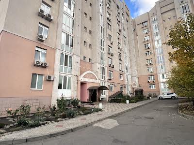квартира за адресою Сучасна вул., 8