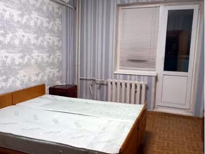 квартира за адресою Драгоманова вул., 14