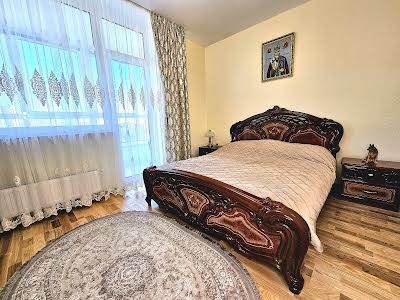 квартира за адресою Академіка Заболотного вул., 15в