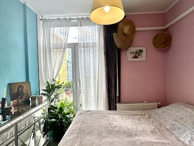 квартира за адресою Регенераторна вул., 4 к10