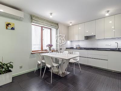 квартира по адресу Паризька ул., 5