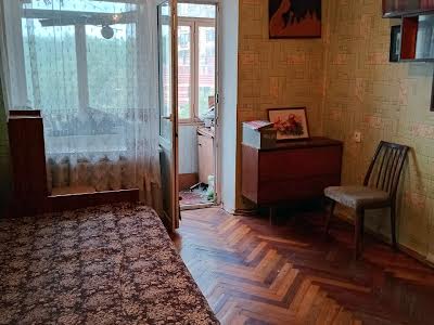 квартира за адресою Солом'янська вул., 14
