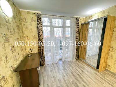 квартира за адресою Сім'ї Кульженків вул. (Петра Дегтяренка), 33