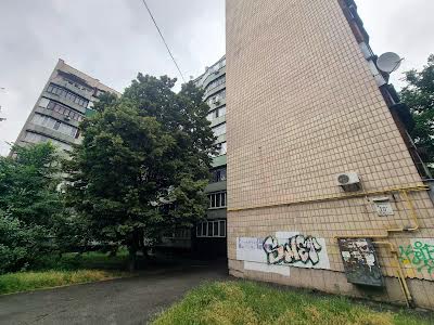 квартира за адресою Копилівська вул., 10-А