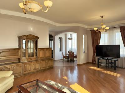 квартира за адресою Дмитрівська вул., 13а