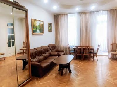 квартира по адресу Олеся Гончара ул., 32-Б