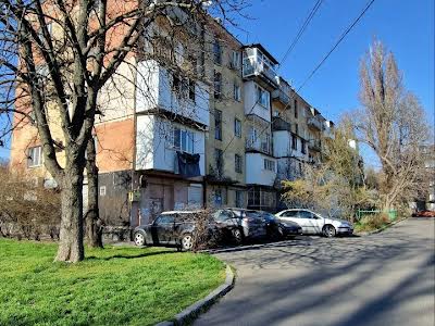 квартира за адресою Краснова вул., 11
