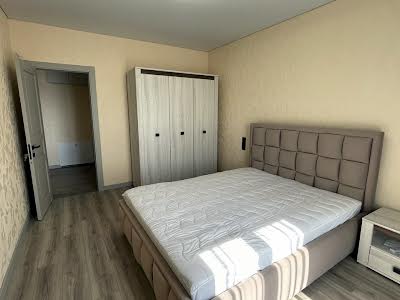 квартира за адресою Роксоляни вул., 21