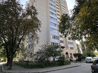 квартира за адресою Сергія Москаленка вул., 8Б