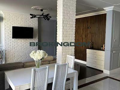 квартира за адресою Регенераторна вул., 4