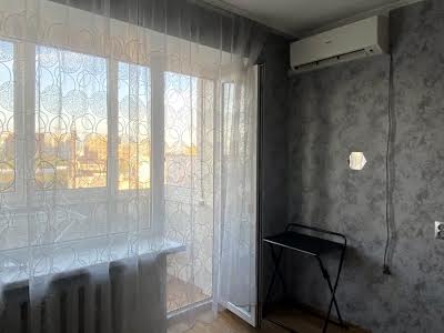 квартира за адресою Академіка Корольова вул., 2