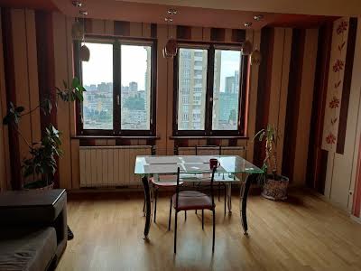квартира за адресою Макіївська вул., 10а