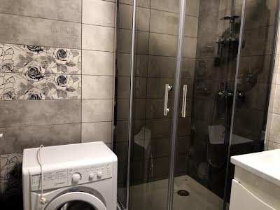 квартира за адресою Михайла Максимовича вул. (Онуфрія Трутенка), 7