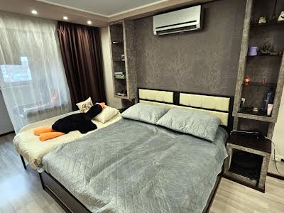 квартира за адресою Теплична вул., 42