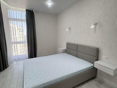 квартира за адресою Краснова вул., 3