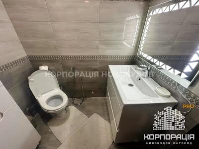 квартира за адресою Хіри, 10