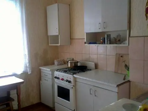 квартира за адресою Комсольский Бр