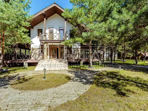будинок за адресою Радісна