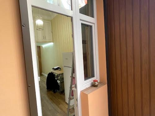квартира за адресою Степана Бандери вул. (), 2