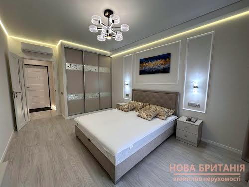 квартира за адресою Михайла Максимовича вул. (Онуфрія Трутенка), 28-Е