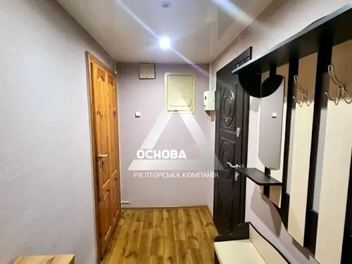 квартира за адресою Шкільна вул. (Героїв Сталінграда), 18