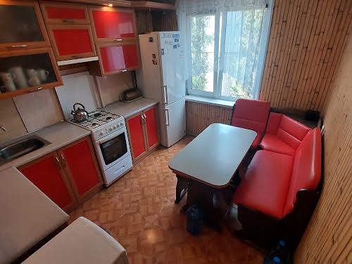 квартира за адресою Космонавтів вул., 146б