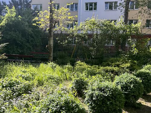 квартира за адресою Євгена Танцюри вул., 18а