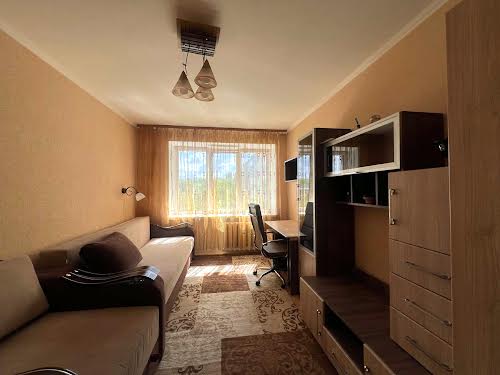 квартира за адресою Бажана вул., 16