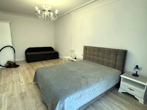 квартира за адресою Залізнична вул., 7б