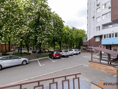 квартира по адресу Любомира Гузара просп. (Космонавта Комарова), 26