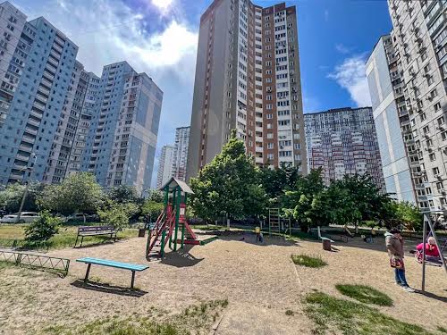 квартира за адресою Драгоманова вул., 1