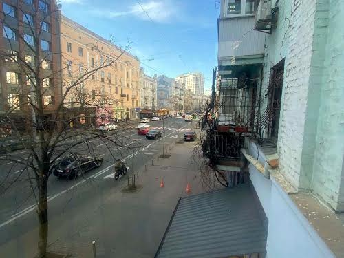 квартира за адресою Саксаганського вул., 42