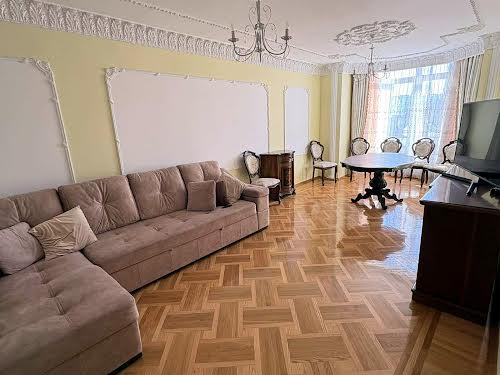 квартира за адресою Авраама Лінкольна вул., 6