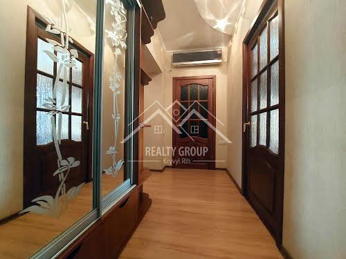 квартира за адресою Н'ютона, 28